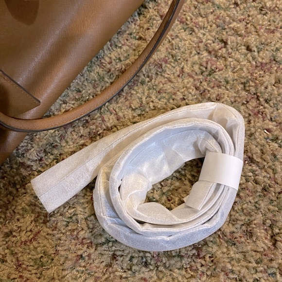 Michael Kors purse - Picture 6 of 7